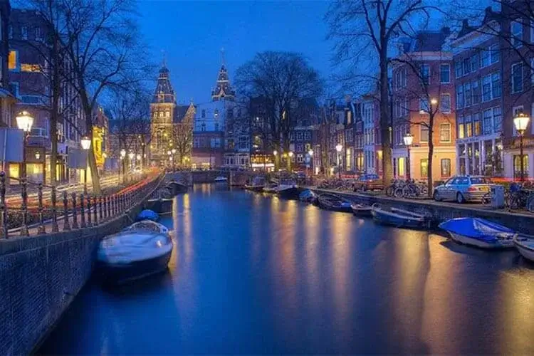 التدريب في Amsterdam (Netherlands)